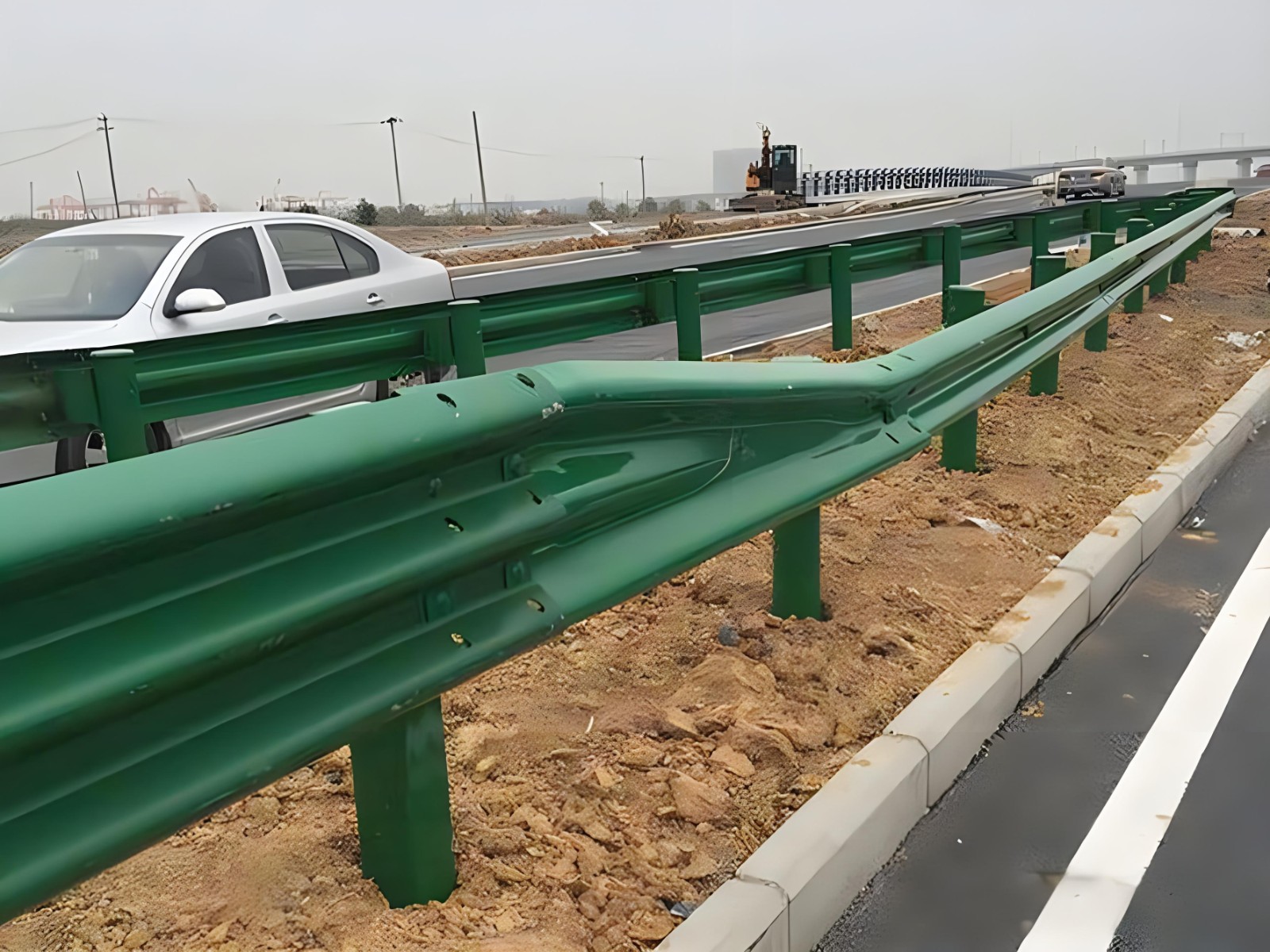 黄石高速波形护栏板日常维护方案确保道路安全新举措